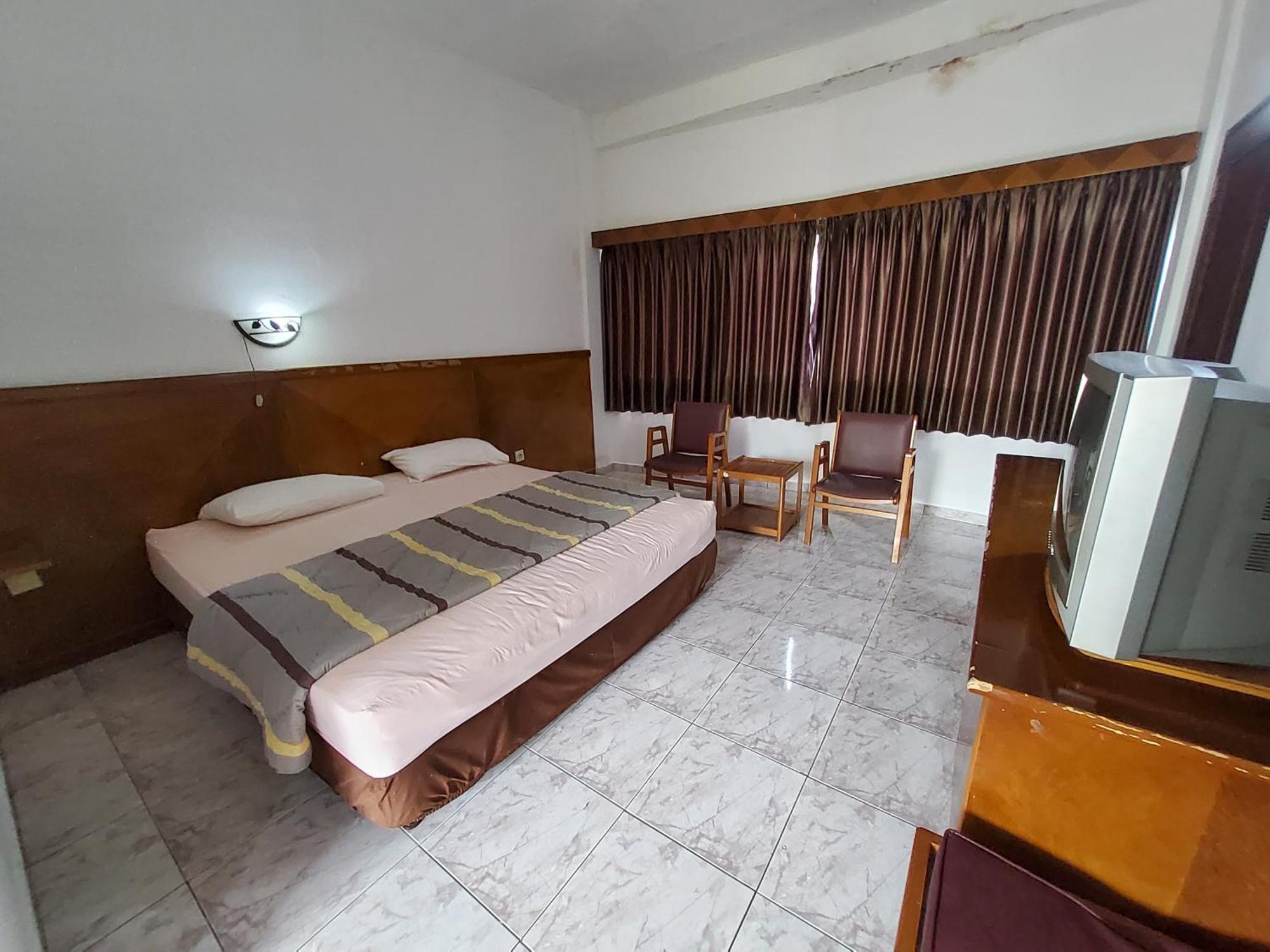 Hotel Kumala Samudra Cikakak Exterior photo